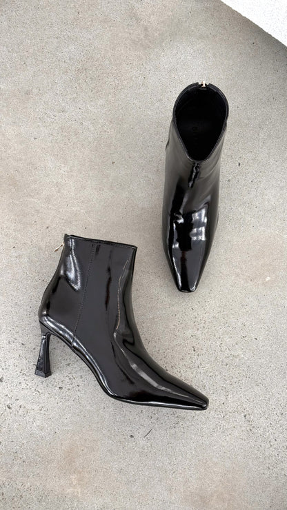 Scotty Boots - Black Crinkle Patent