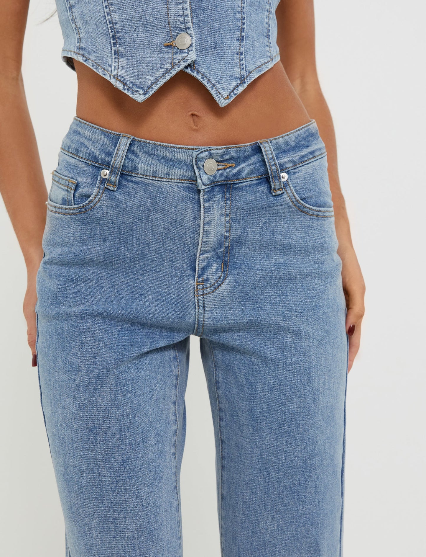 TATYANA JEANS - BLUE : LIGHT WASH : LIGHT DENIM
