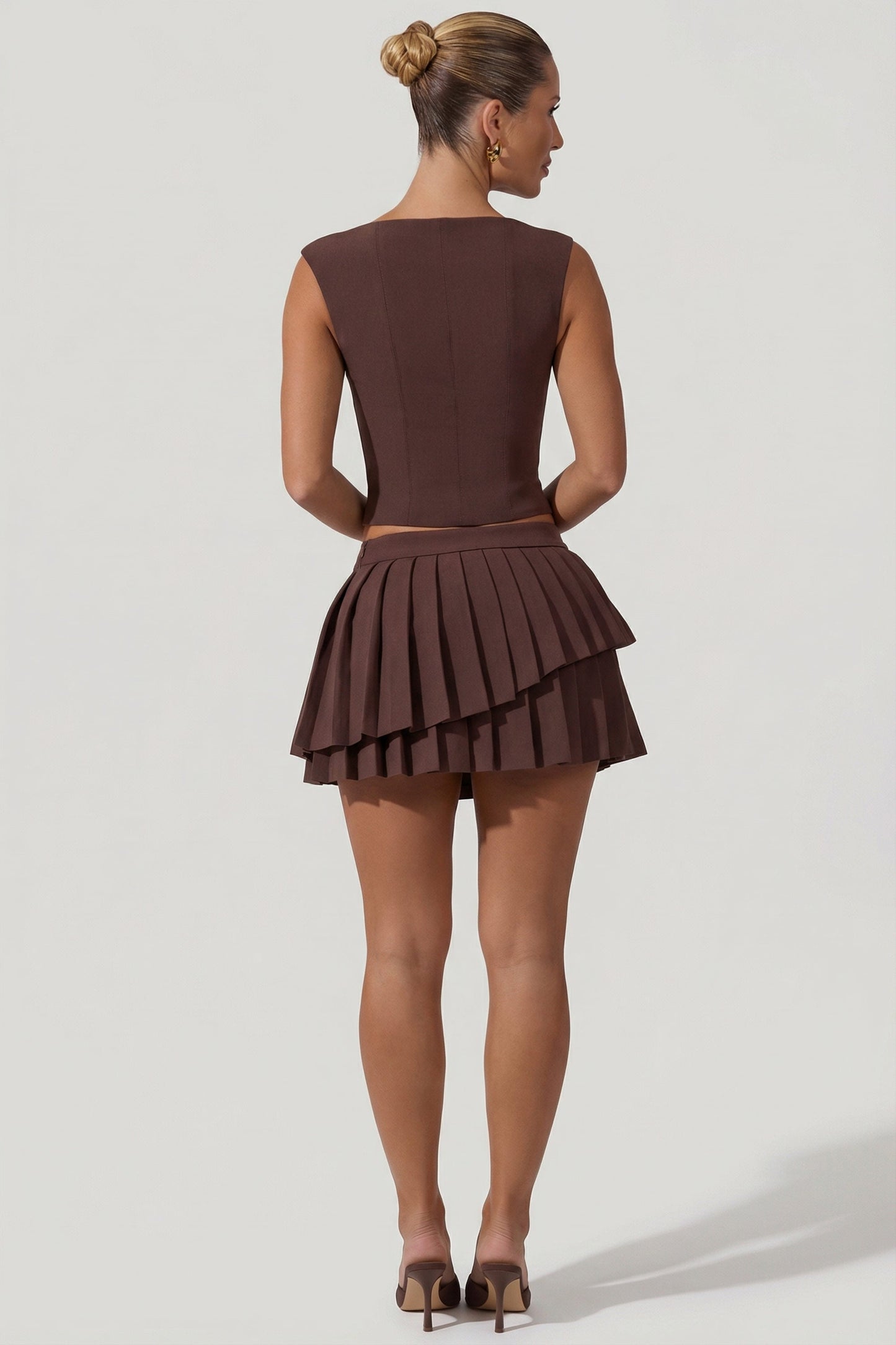 Layered Pleated Low-Rise Mini Skirt in Chocolate Brown